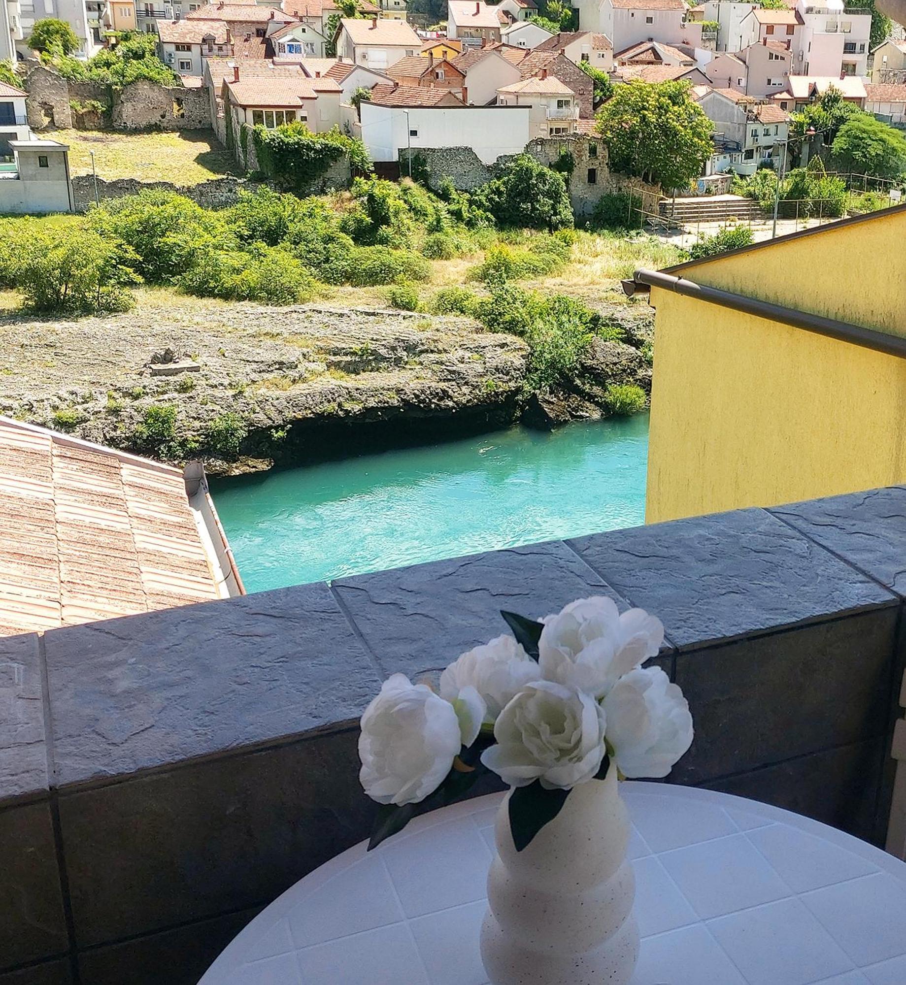 Zara Apartment With Terrace Near Old Town Mostar Exterior foto